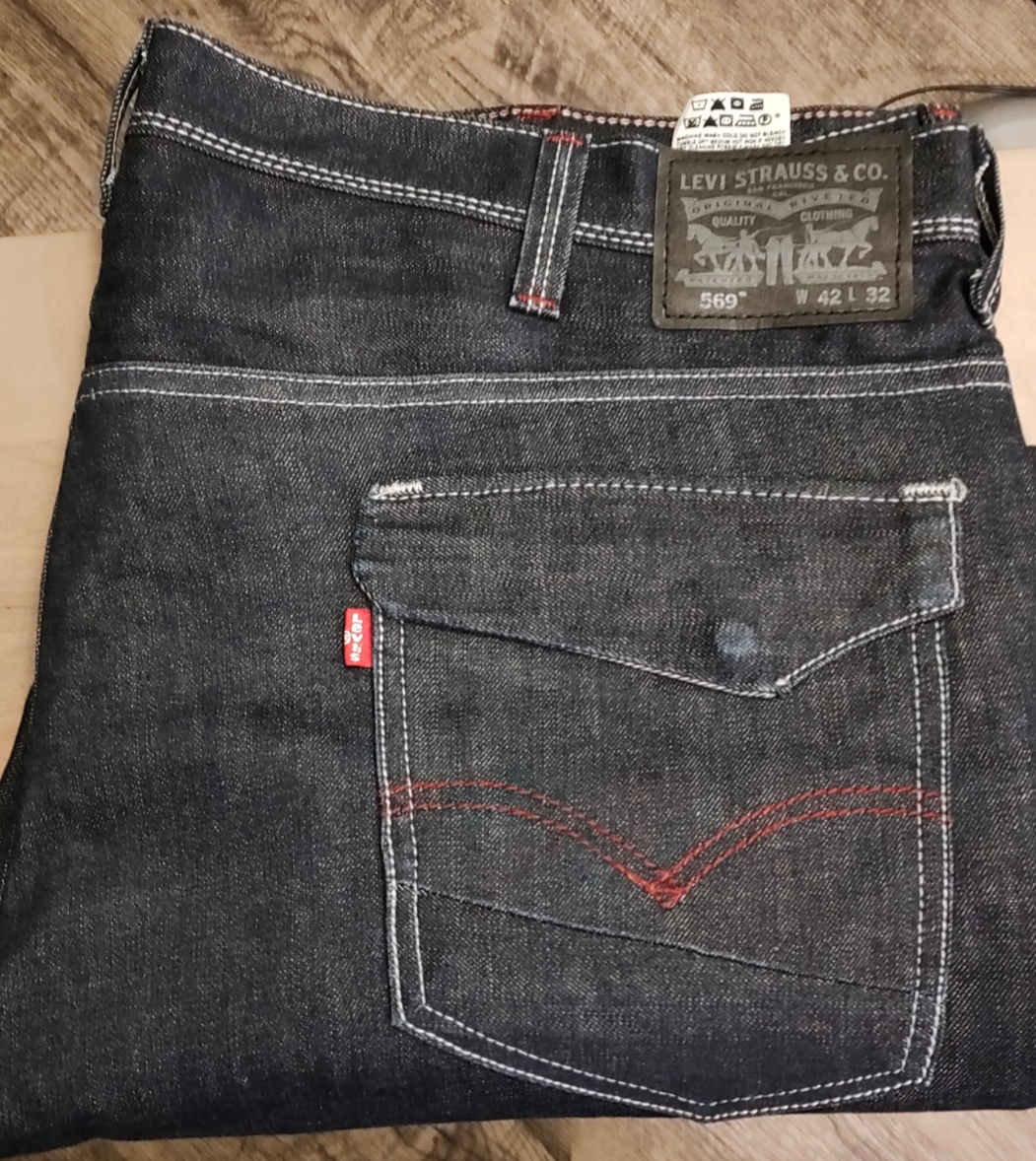 Levi's 569 jeans