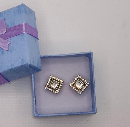 Square earrings